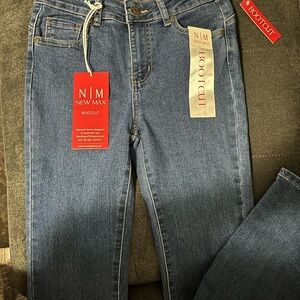 Women's Boot Cut Jeans in Medium Blue